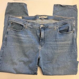 Levi Strauss 311 Shaping Skinny Jeans